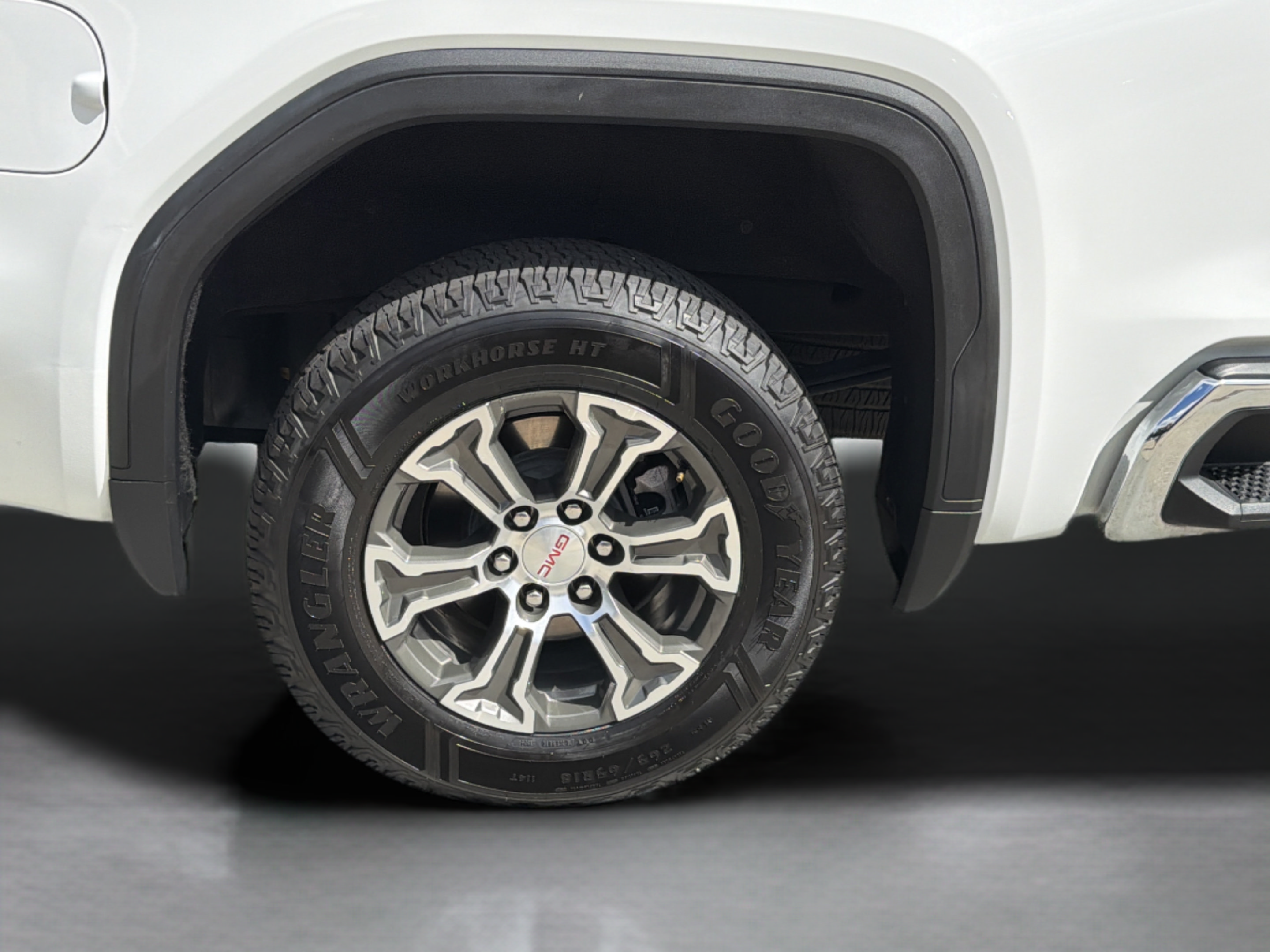 Used 2025 GMC Sierra 1500 SLT RWD image 24
