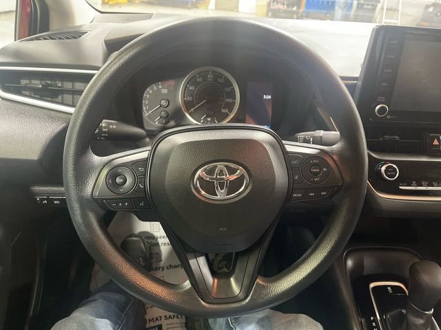 Used 2022 Toyota Corolla LE w/ LE Convenience Package FWD image 14