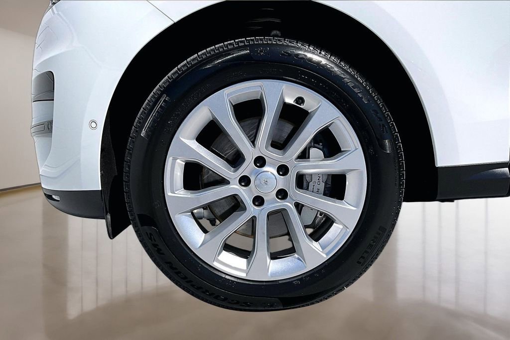 Certified 2025 Land Rover Range Rover Sport SE AWD/4WD image 32