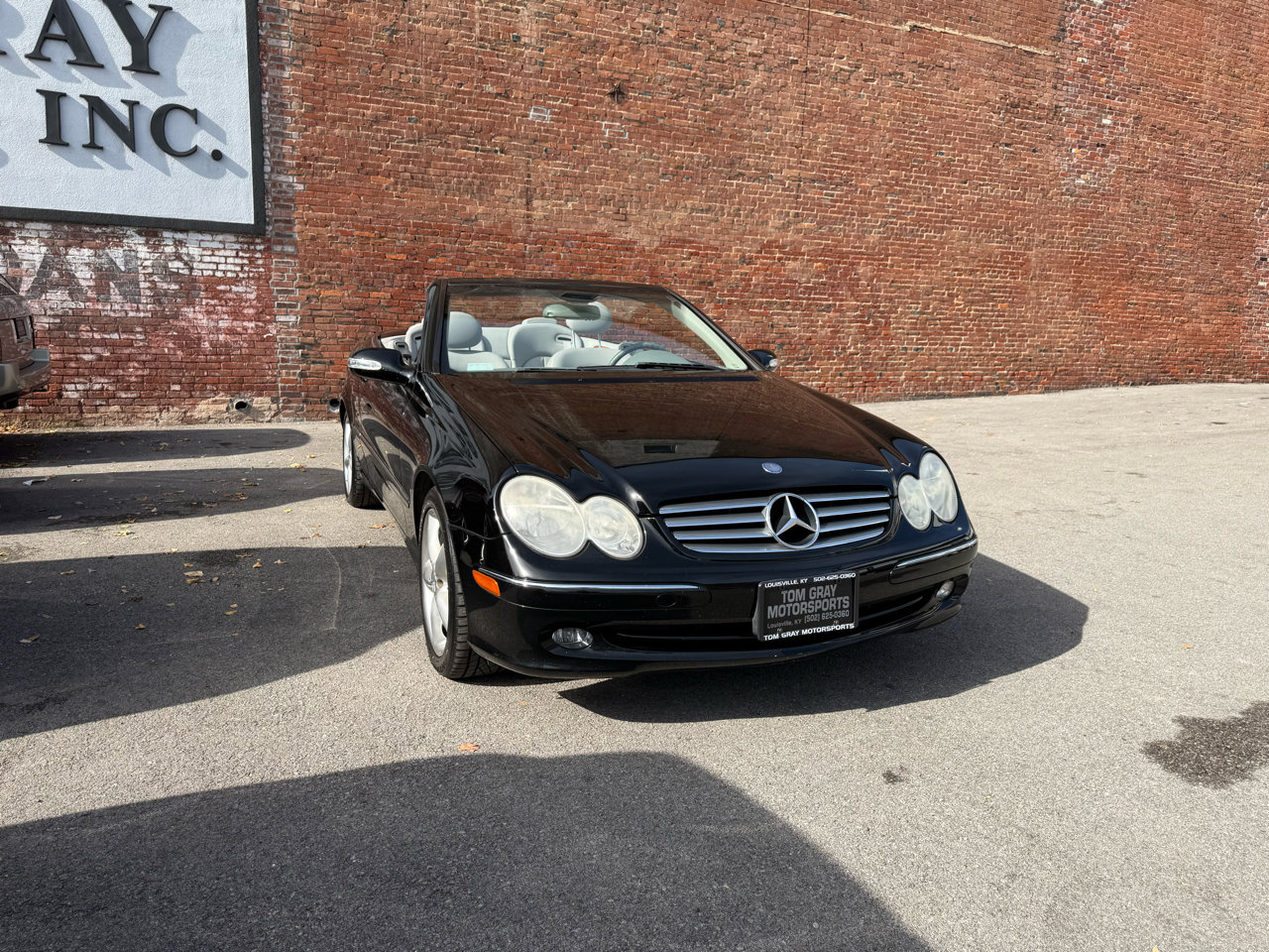Used 2005 Mercedes-Benz CLK 320 Cabriolet image 2