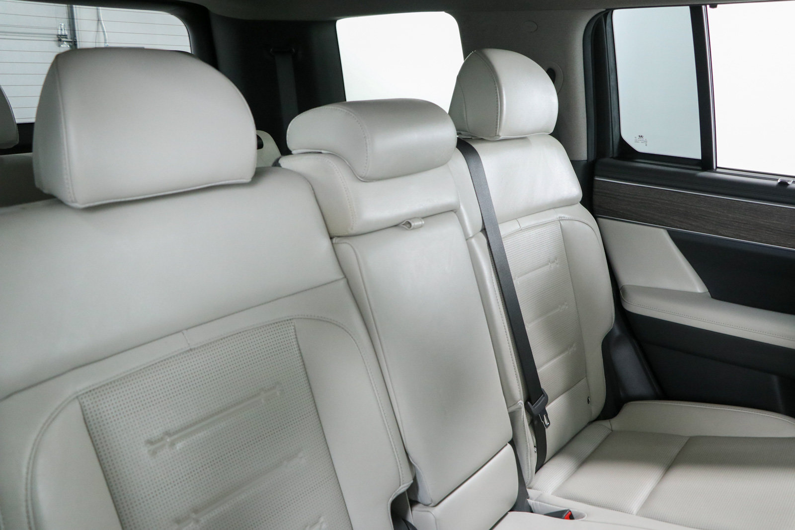 Used 2024 Hyundai Santa Fe Limited AWD/4WD image 30