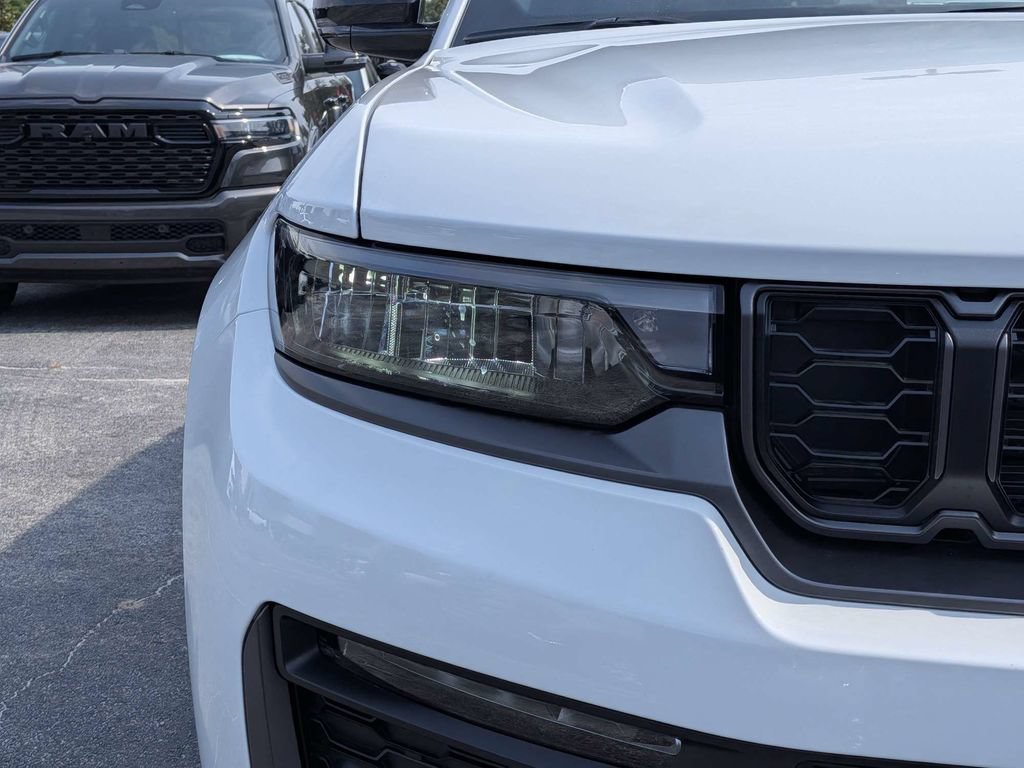 New 2026 Jeep Grand Cherokee L Limited AWD/4WD image 10