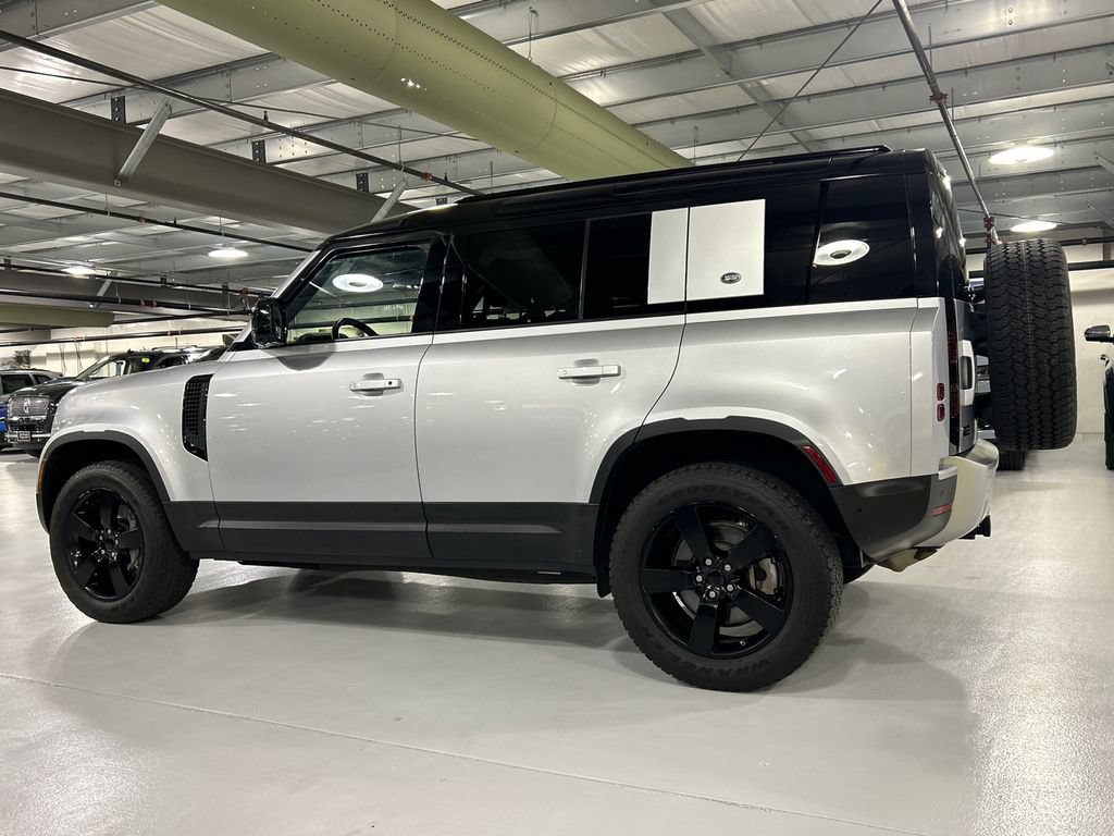 Used 2020 Land Rover Defender 110 First Edition AWD/4WD image 4