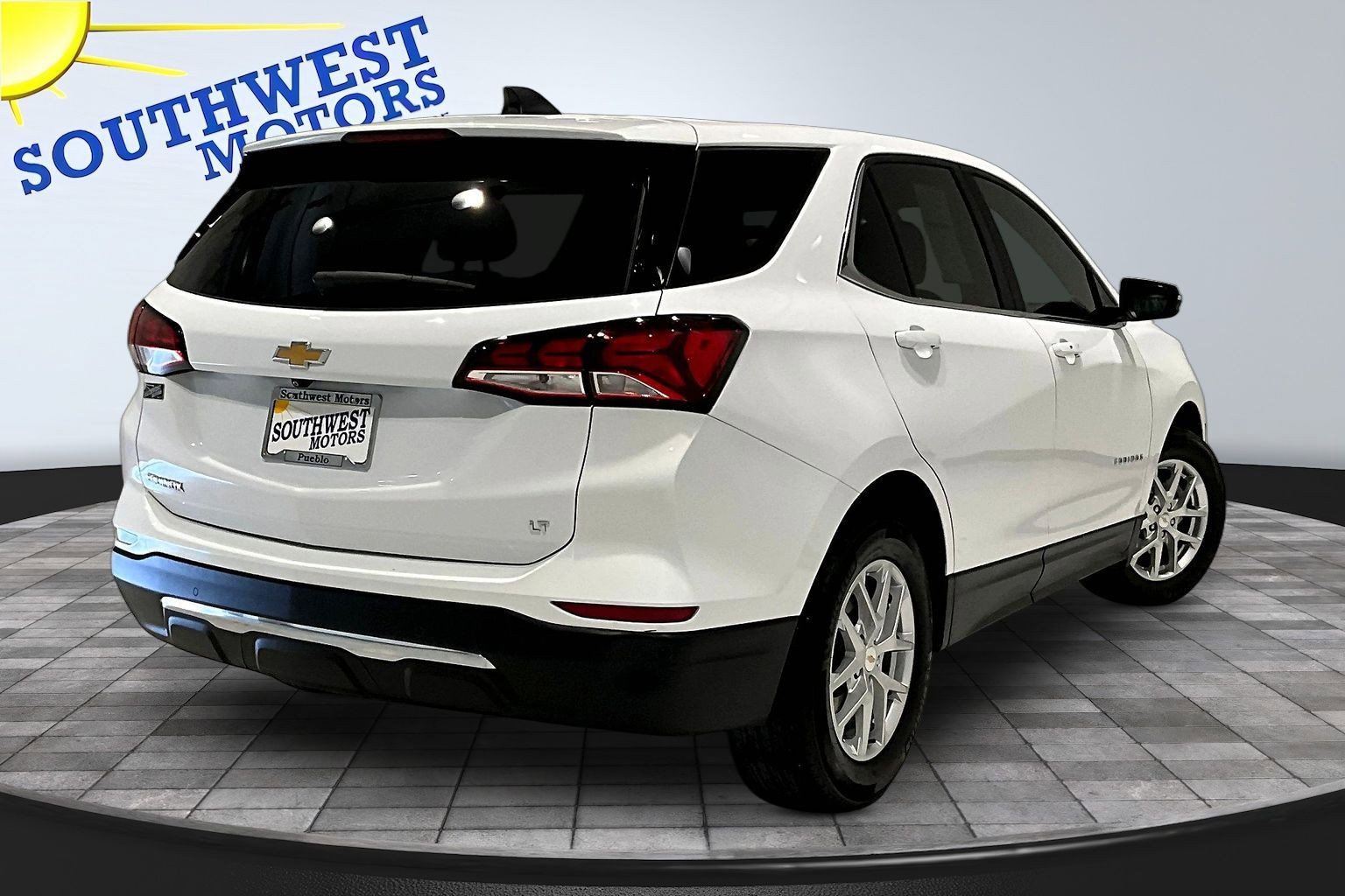 Used 2024 Chevrolet Equinox LT image 6