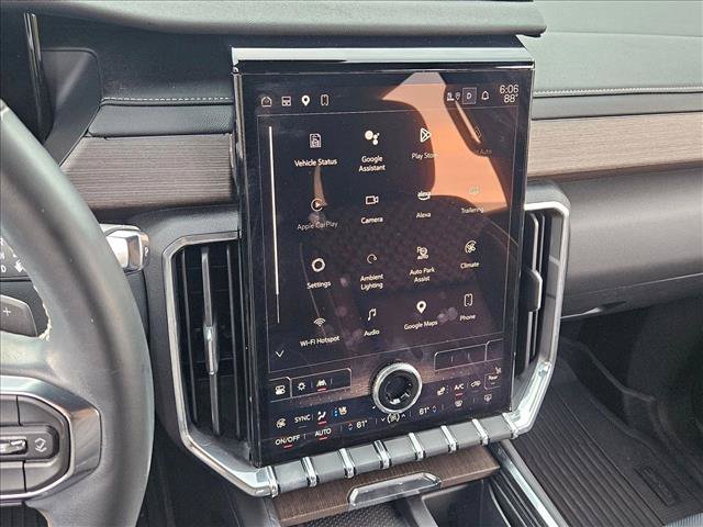 Used 2024 GMC Acadia Denali w/ Super Cruise Package FWD image 15