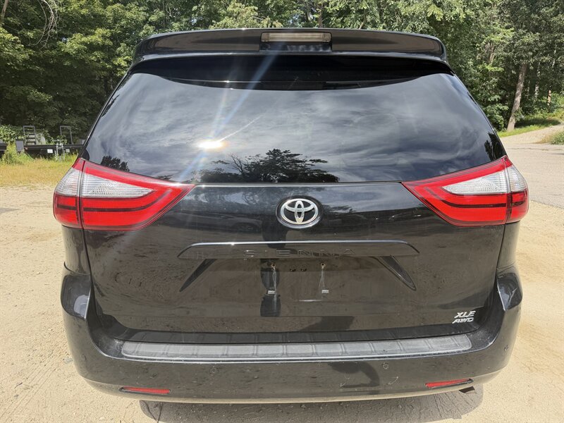 Used 2015 Toyota Sienna XLE w/ XLE Navigation Package AWD/4WD image 62