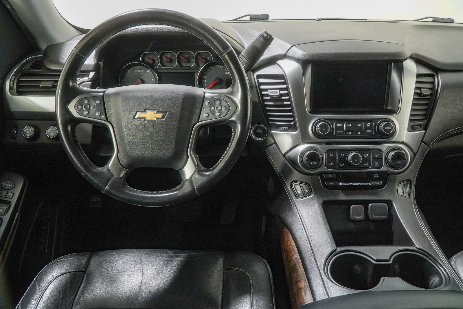 Used 2019 Chevrolet Tahoe LT w/ Luxury Package AWD/4WD image 22