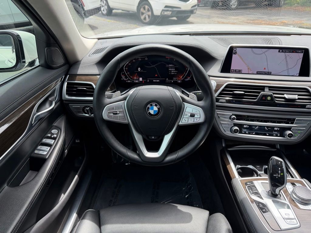 Used 2020 BMW 740i RWD image 28