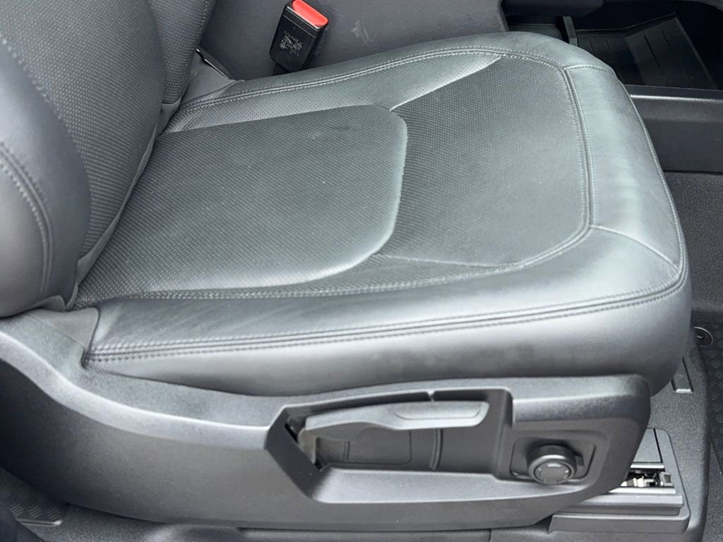 Used 2024 Land Rover Defender 90 S image 44