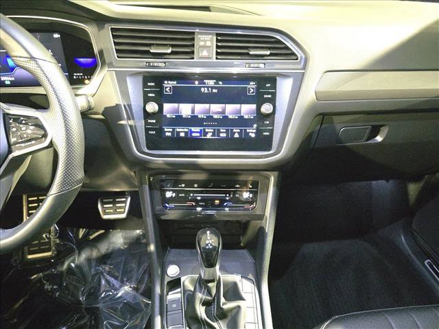 Used 2022 Volkswagen Tiguan SE R-Line image 23