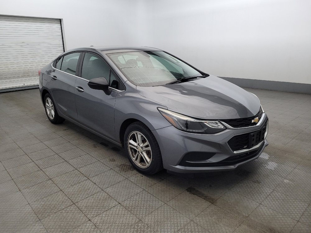 Used 2018 Chevrolet Cruze LT image 13