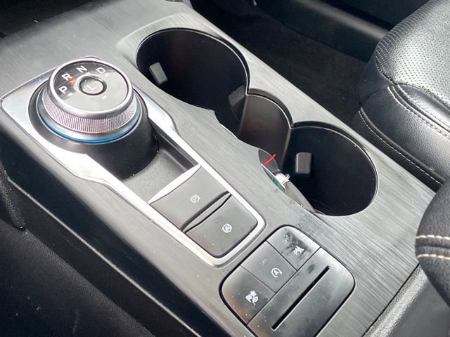 Used 2022 Ford Escape Titanium image 12