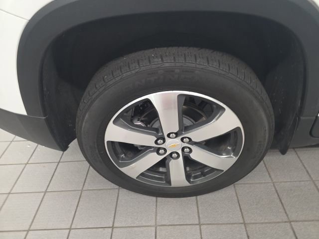 Used 2023 Chevrolet Traverse LT w/ LT Premium Package image 8