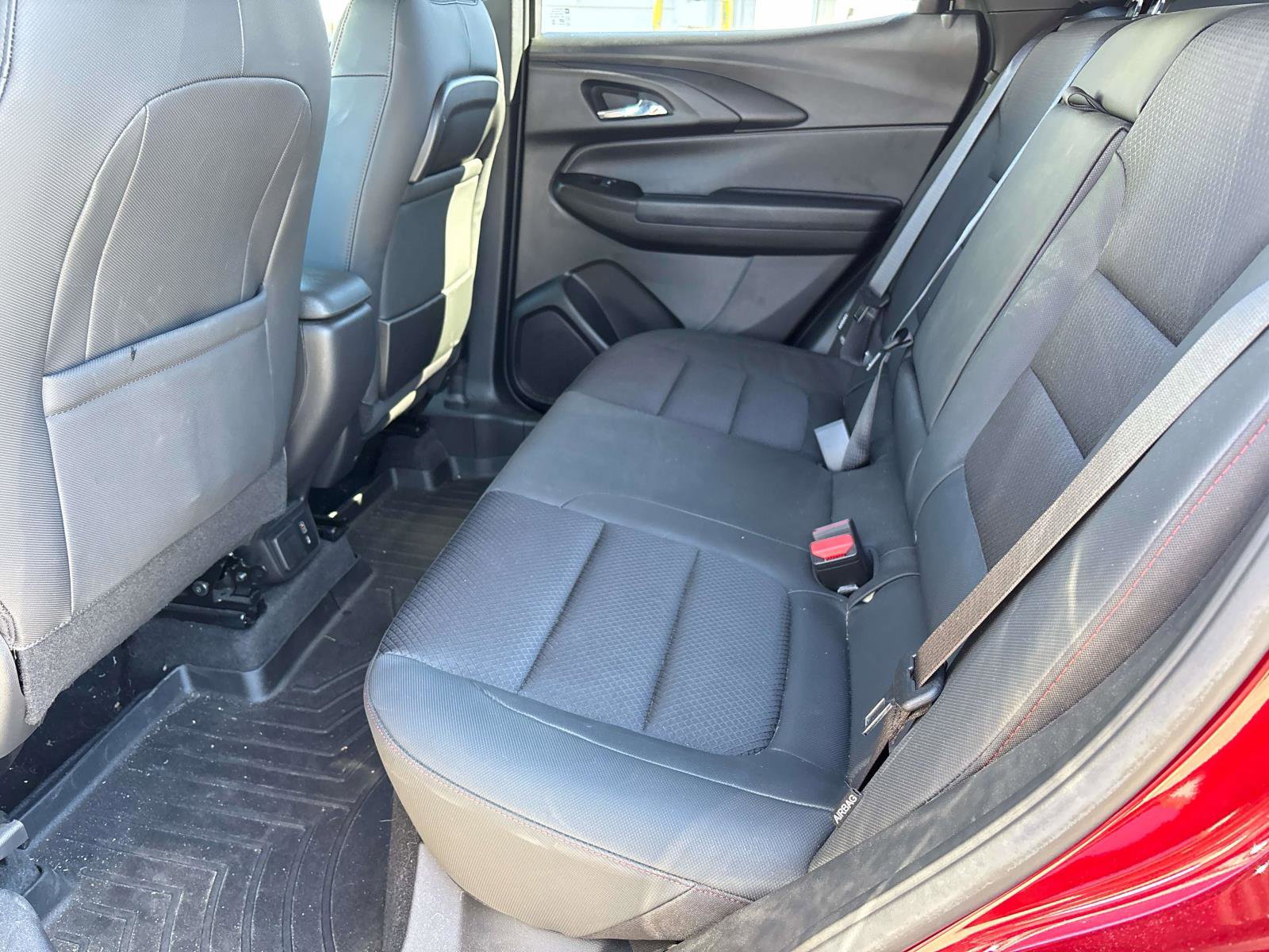 Used 2022 Chevrolet TrailBlazer RS w/ Sun and Liftgate Package FWD image 7