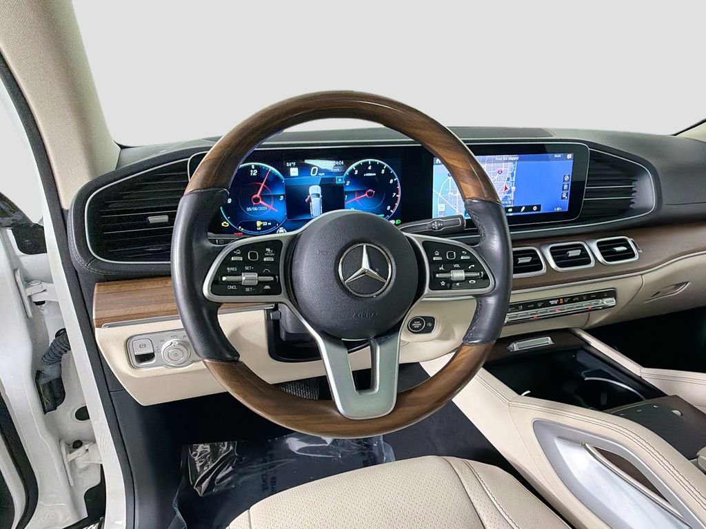 Used 2022 Mercedes-Benz GLS 450 4MATIC image 11