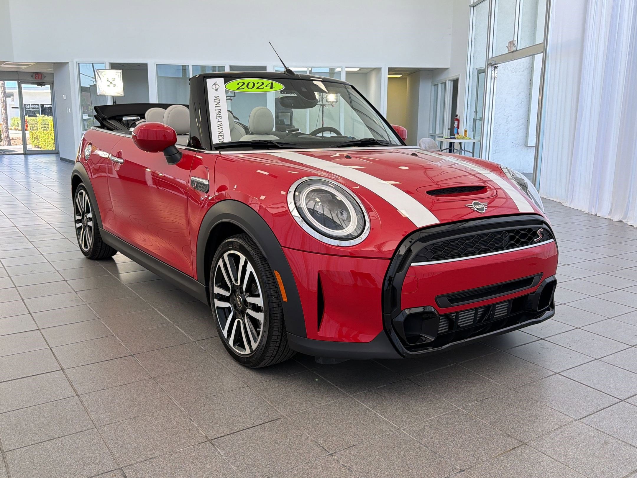 Certified 2024 MINI Cooper S w/ Signature Upholstery Package image 7