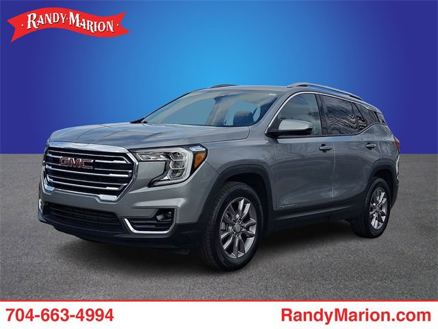 Used 2024 GMC Terrain SLT image 1