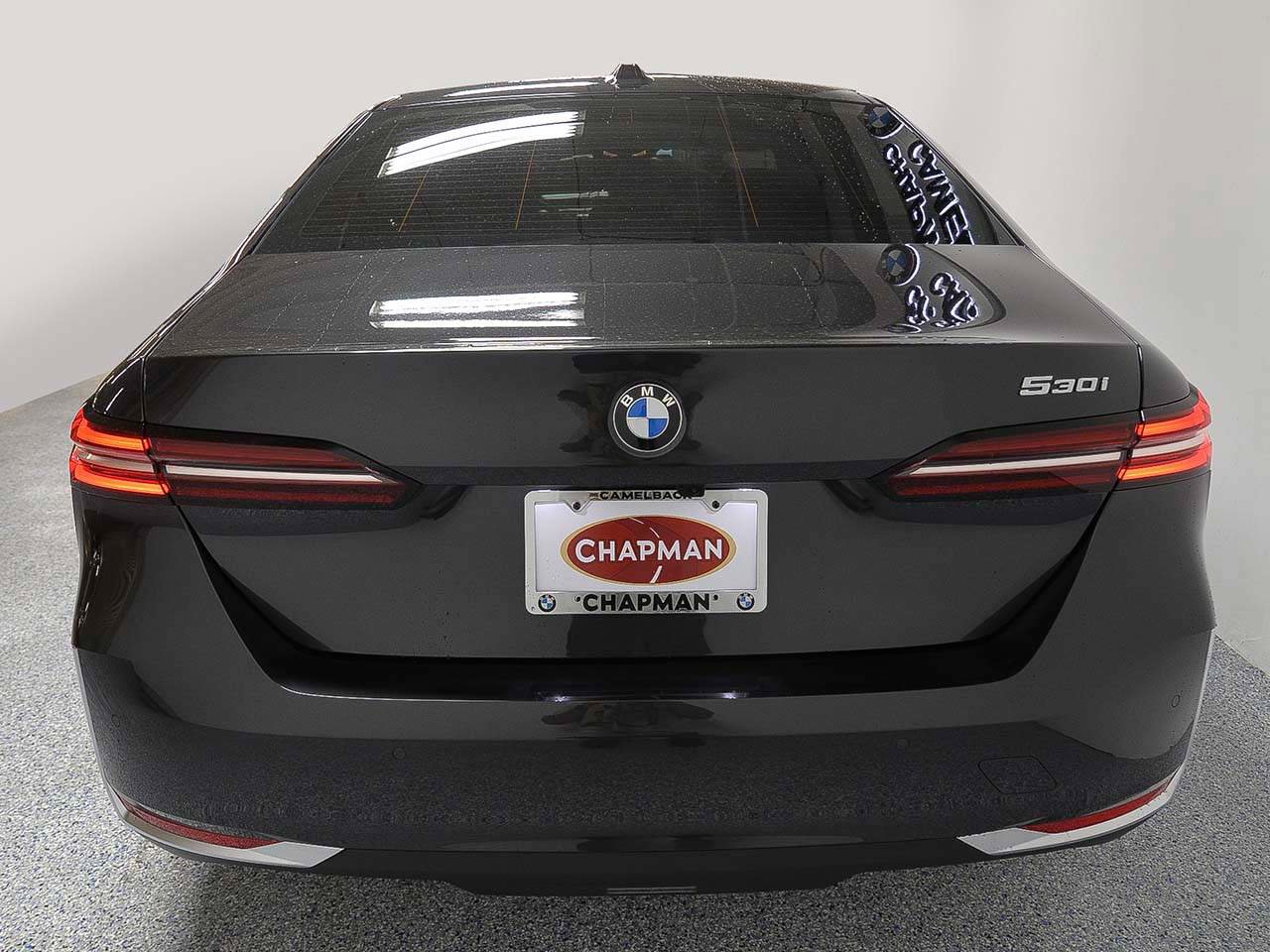 Used 2024 BMW 530i w/ Convenience Package image 4