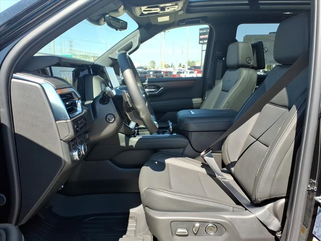 New 2026 GMC Yukon Denali w/ Denali Reserve Package image 11