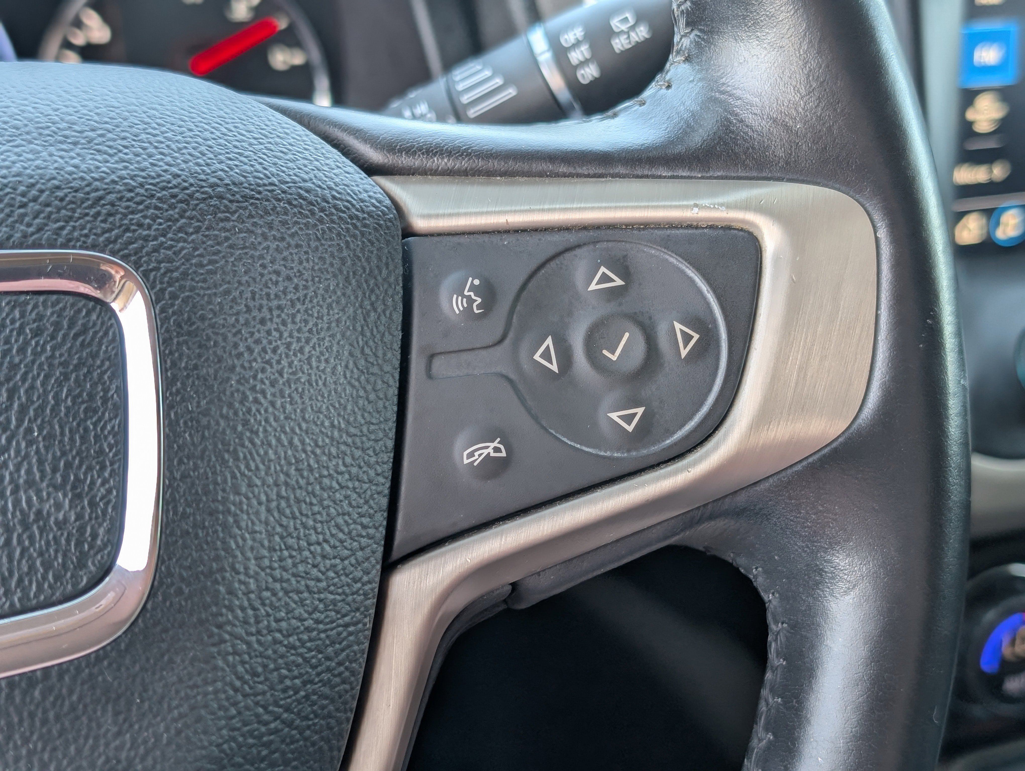 Used 2022 GMC Acadia Denali w/ Trailering Package image 20