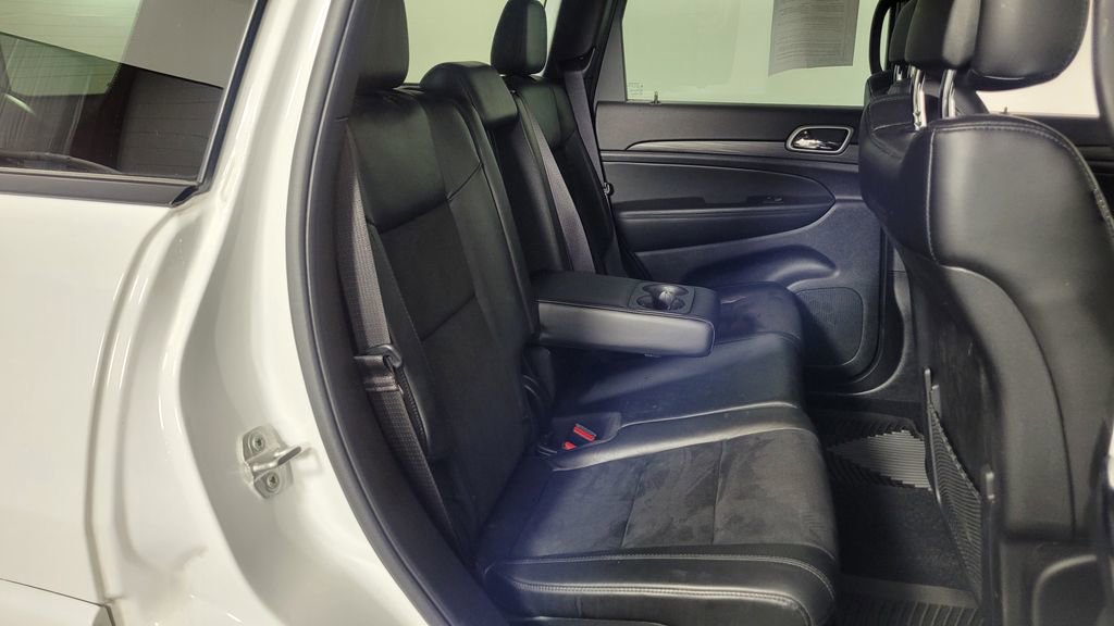 Used 2022 Jeep Grand Cherokee Laredo X image 37