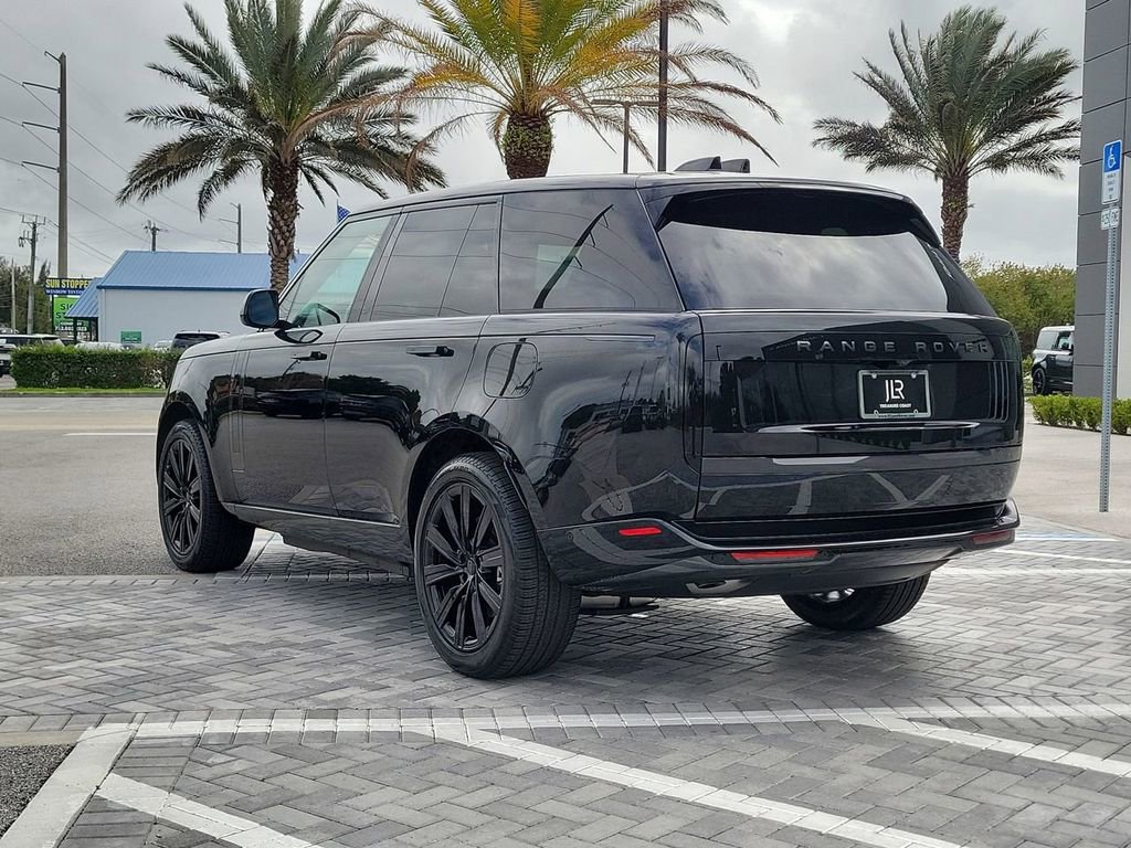 New 2026 Land Rover Range Rover SE image 3