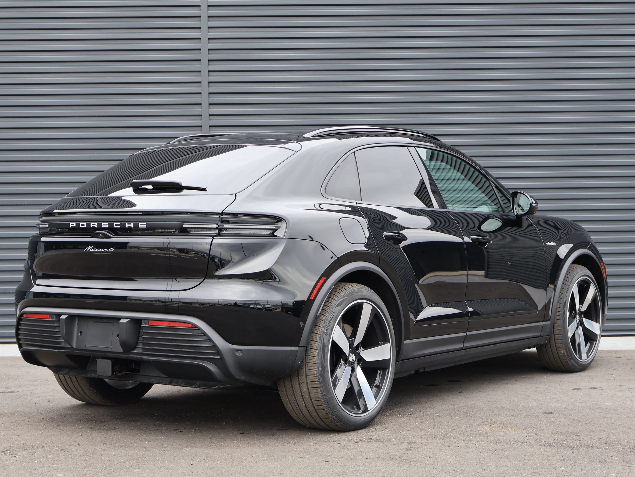 New 2026 Porsche Macan 4 Electric AWD/4WD image 9