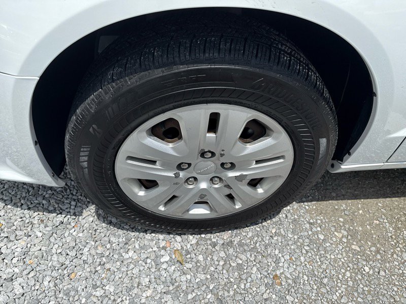 Used 2018 Dodge Grand Caravan SE w/ UConnect Hands-Free Group FWD image 9