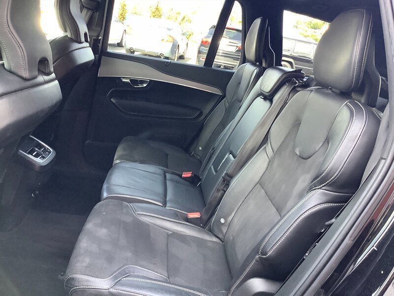 Used 2019 Volvo XC90 T5 R-Design w/ Protection Package Premier AWD/4WD image 17