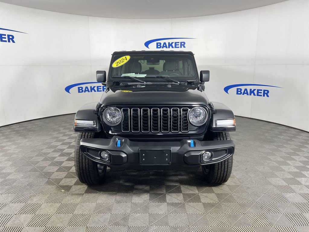 Used 2024 Jeep Wrangler Unlimited w/ Convenience Group image 3