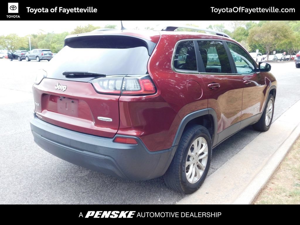 Used 2019 Jeep Cherokee Latitude w/ Cold Weather Group AWD/4WD image 10