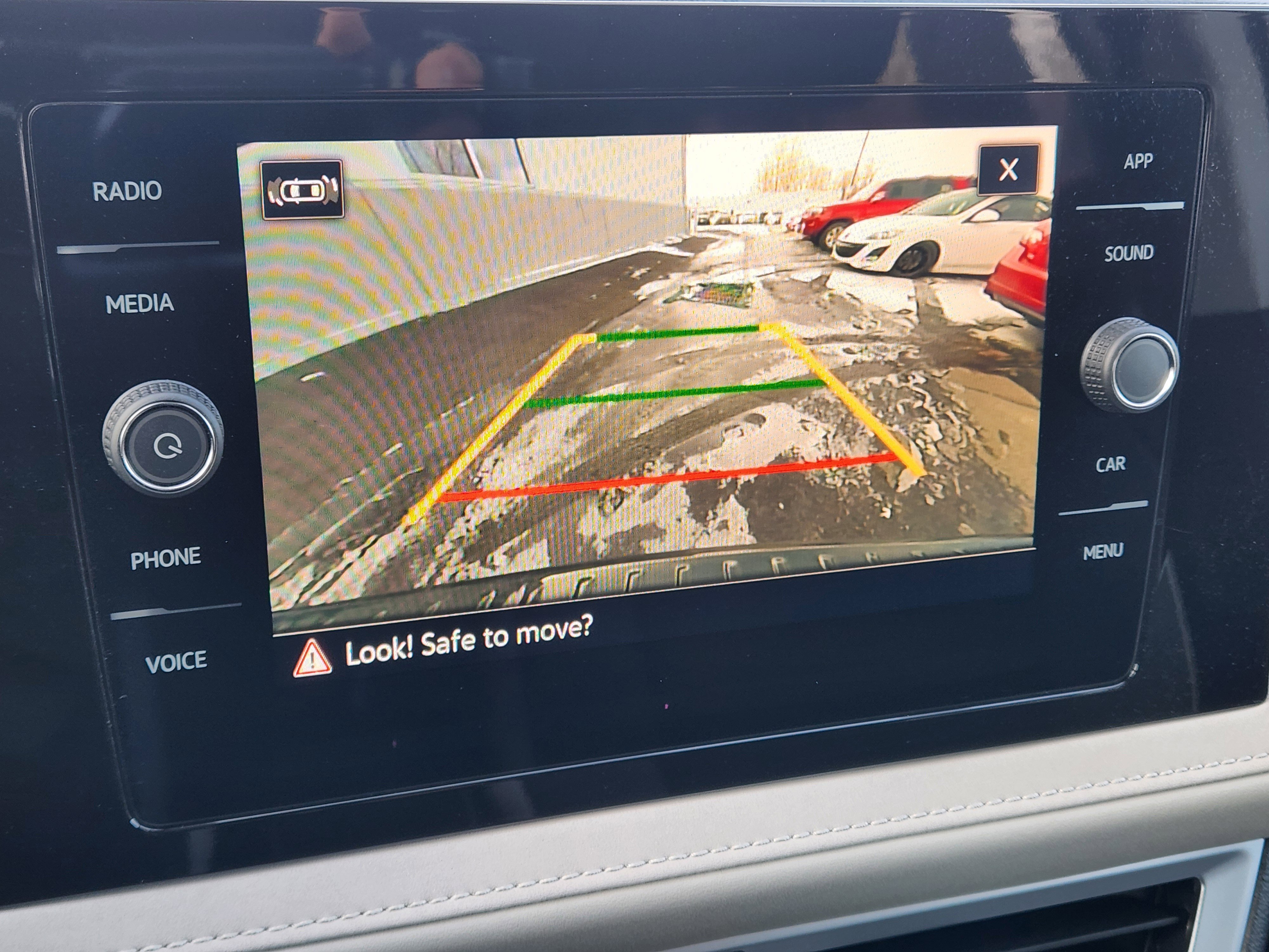 Used 2025 Volkswagen Taos SE image 30