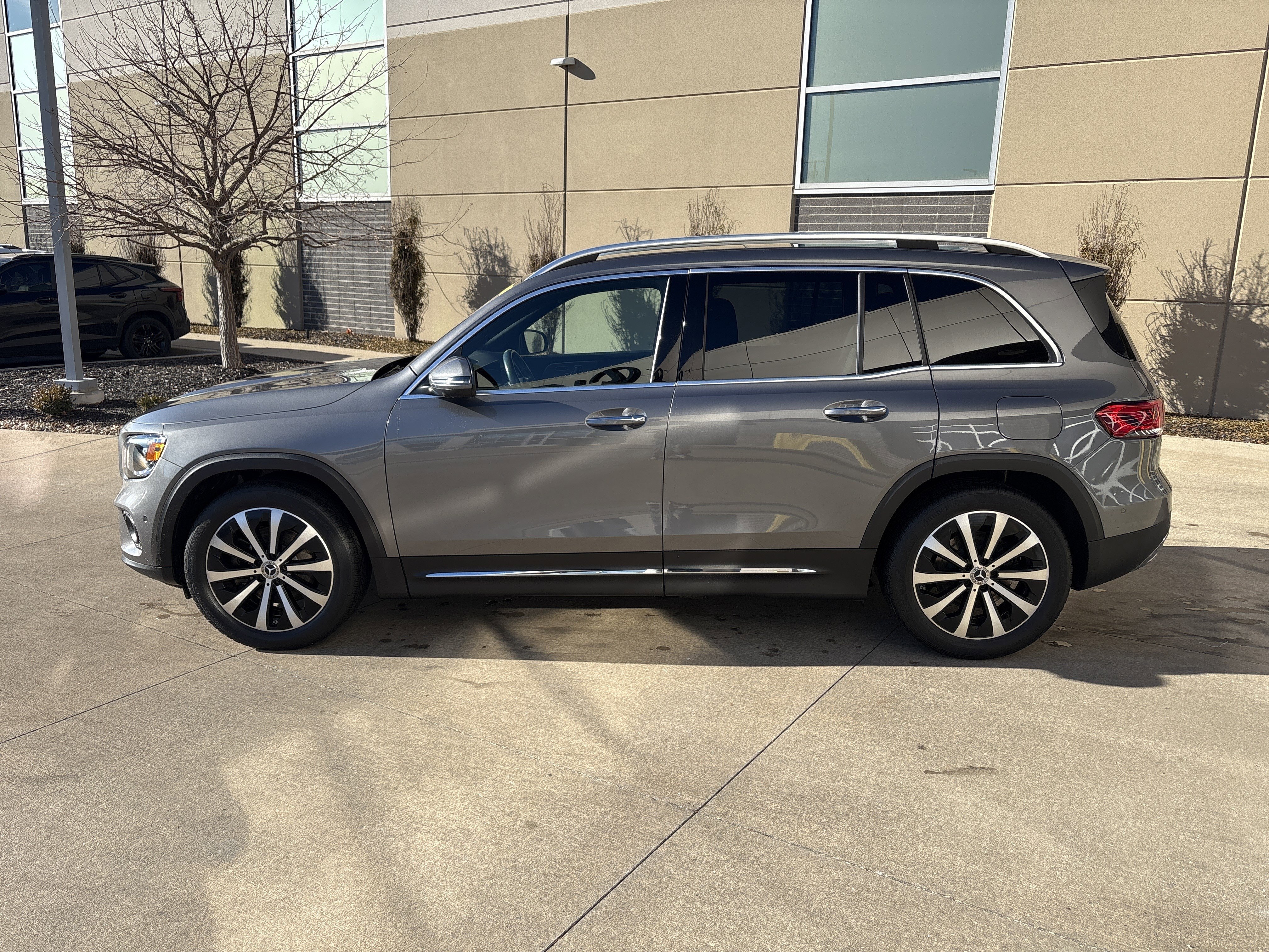 Used 2020 Mercedes-Benz GLB 250 4MATIC image 7