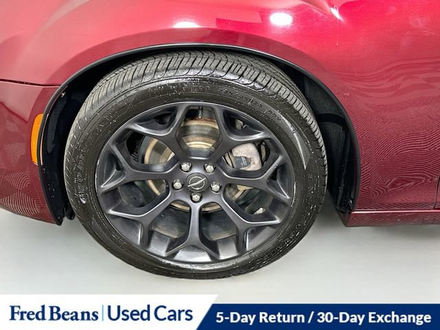 Used 2019 Chrysler 300 S RWD image 32