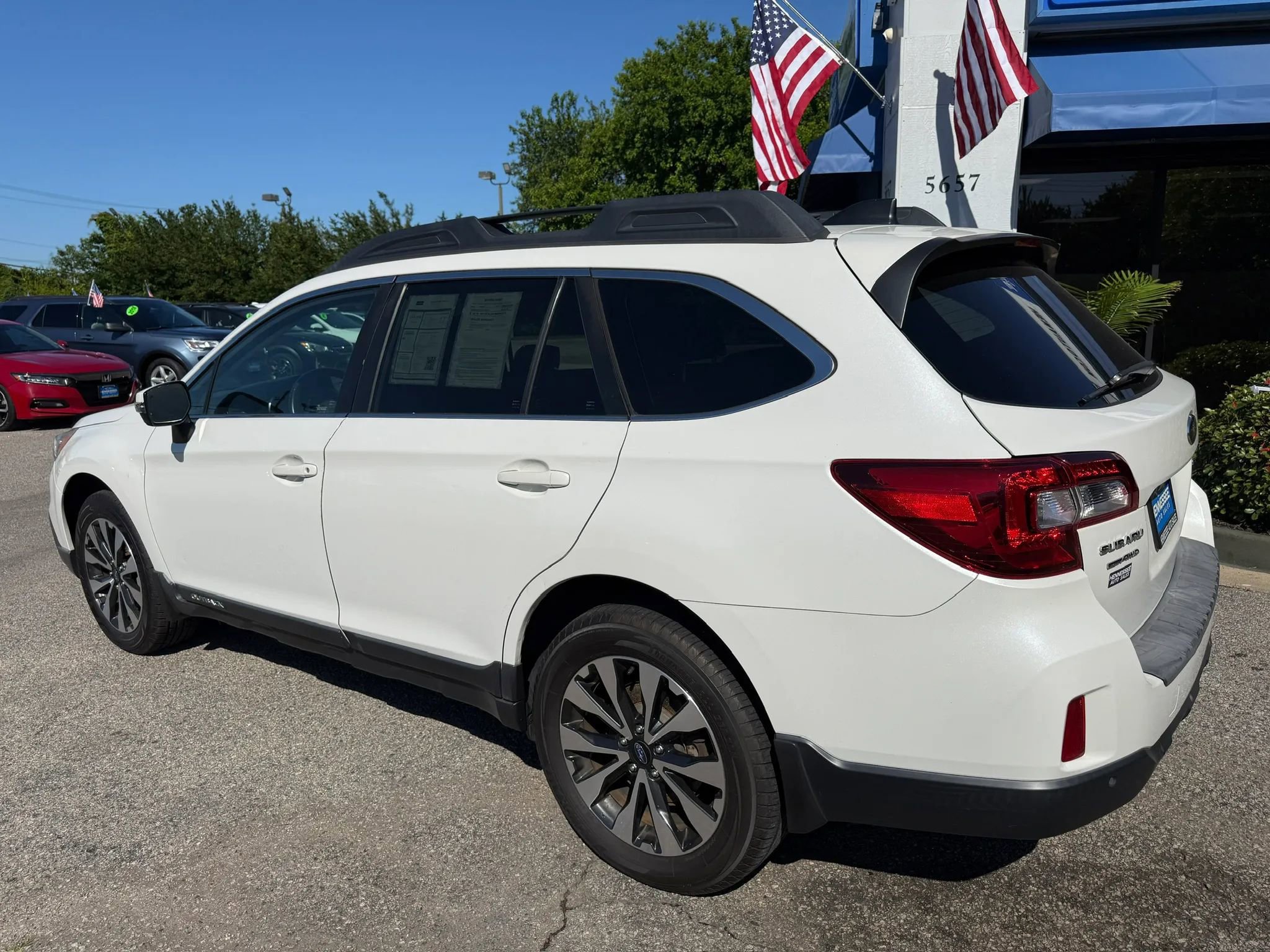 Used 2017 Subaru Outback 2.5i Limited AWD/4WD image 17