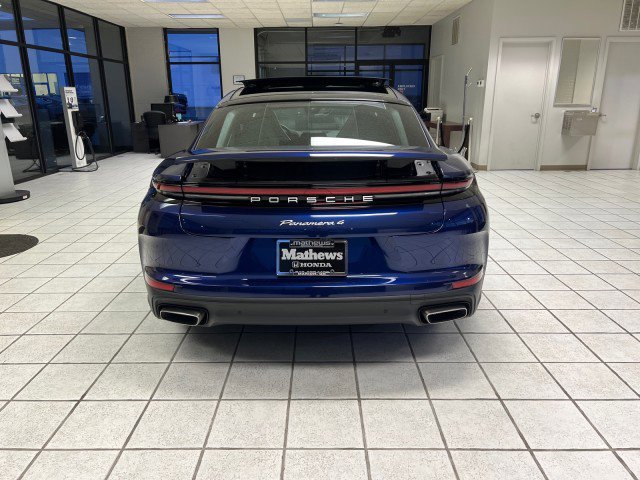 Used 2024 Porsche Panamera 4 image 4