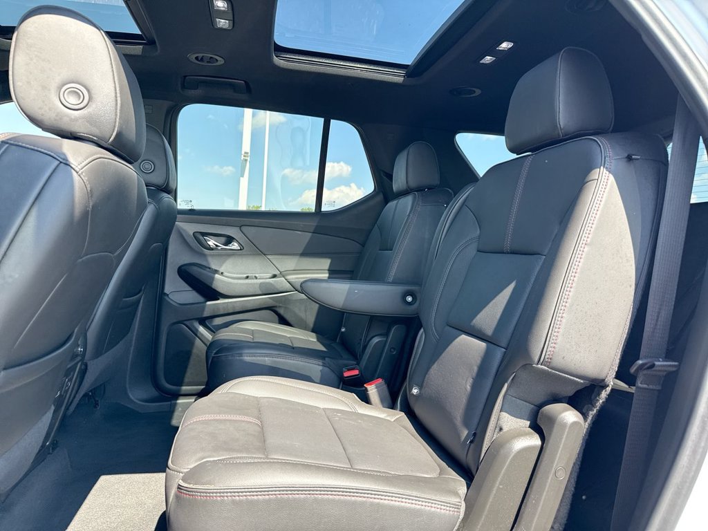 Used 2023 Chevrolet Traverse RS AWD/4WD image 23