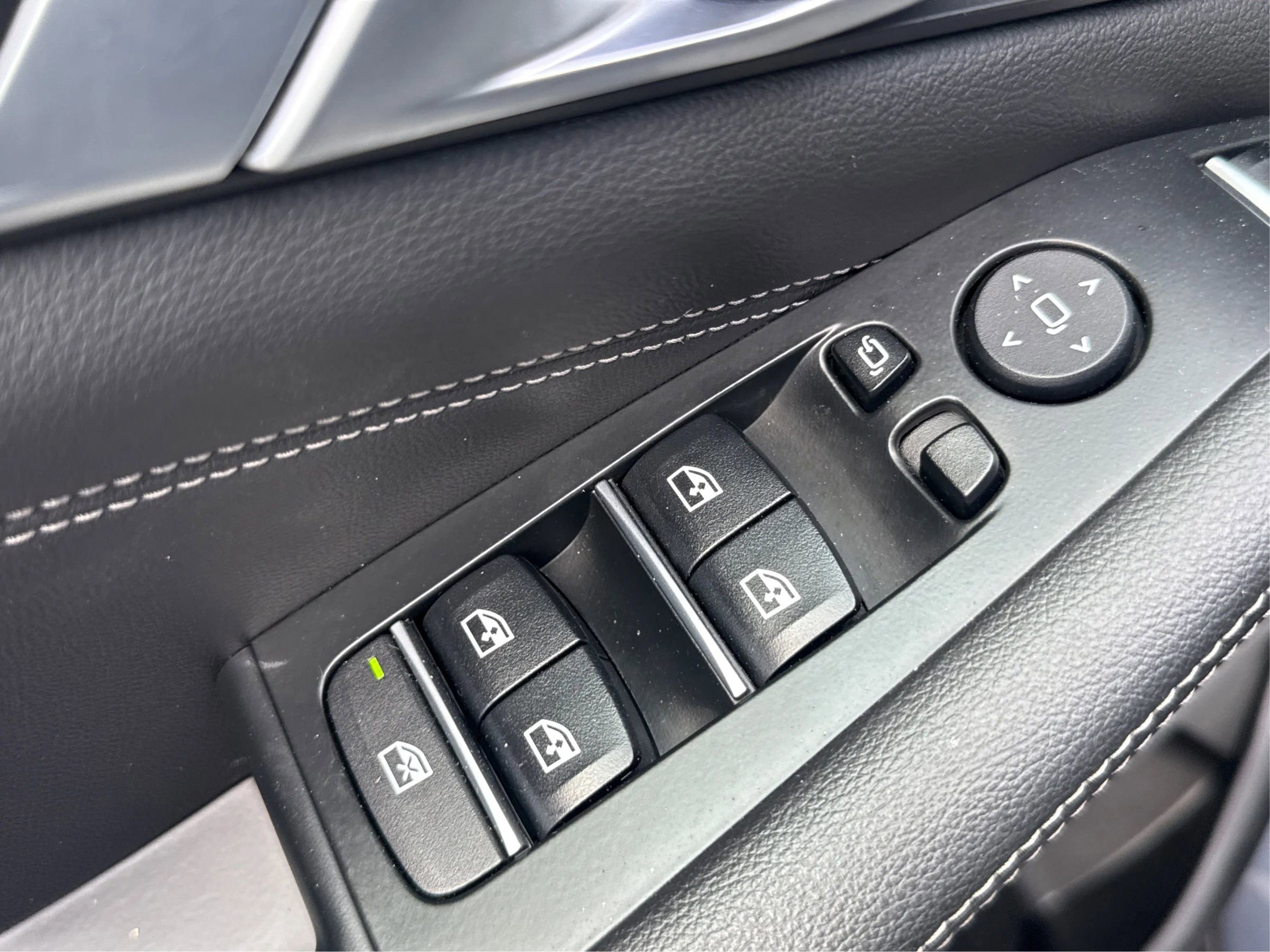 Used 2021 BMW X5 M50i w/ Executive Package AWD/4WD image 39