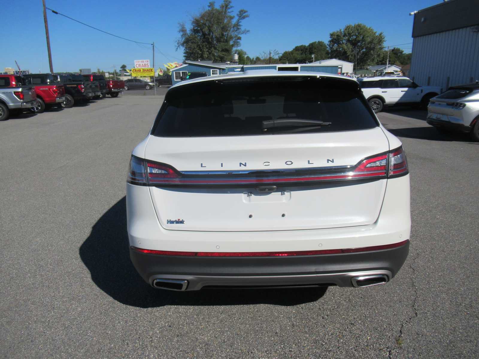 Used 2023 Lincoln Nautilus FWD image 6