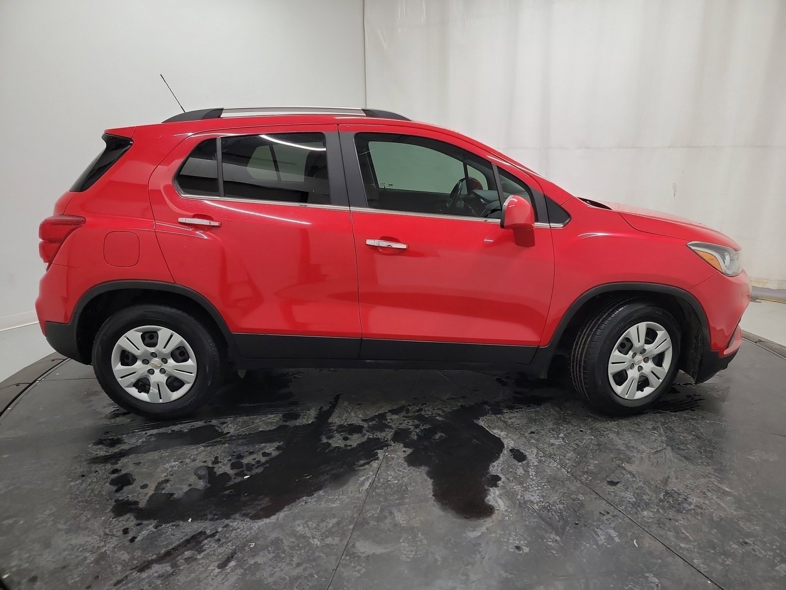 Used 2020 Chevrolet Trax LT w/ Driver Confidence Package image 11