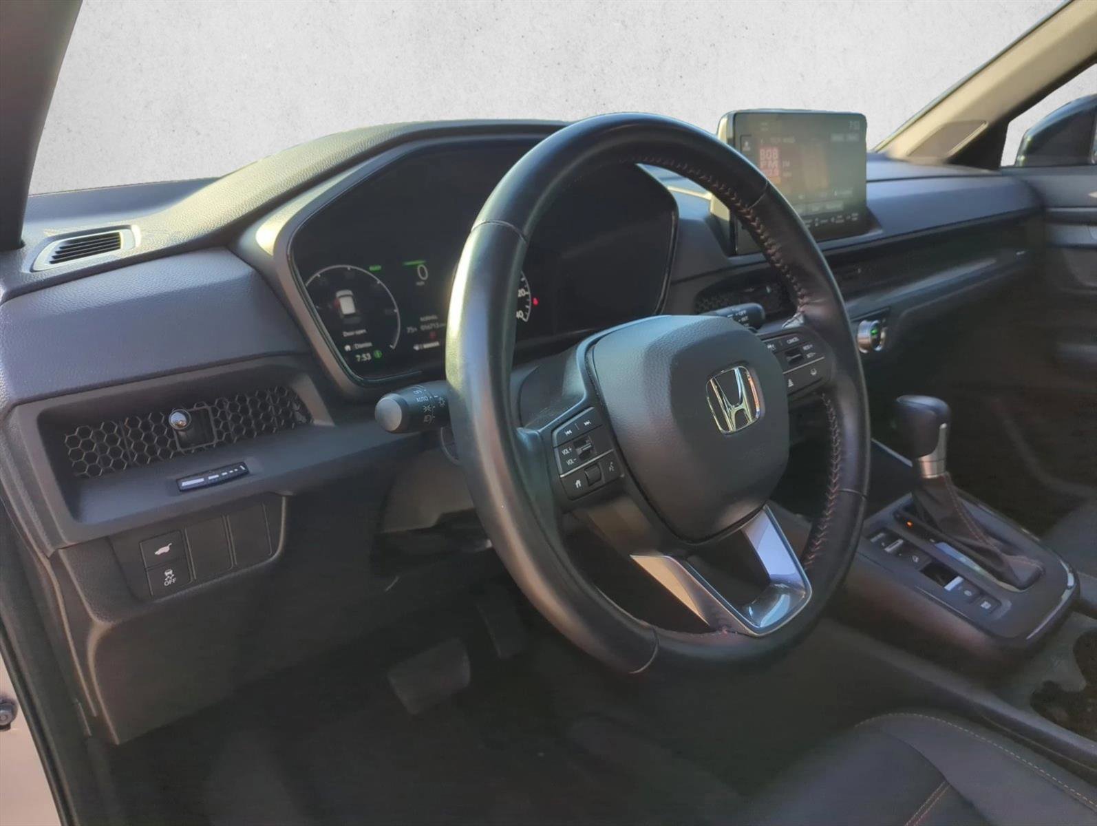 Used 2025 Honda CR-V Sport-L image 11