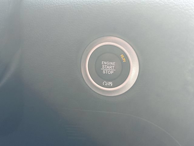 Used 2024 Chrysler Pacifica Pinnacle AWD/4WD image 20