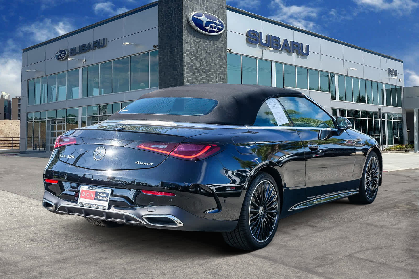 Used 2025 Mercedes-Benz CLE 300 4MATIC Cabriolet image 4