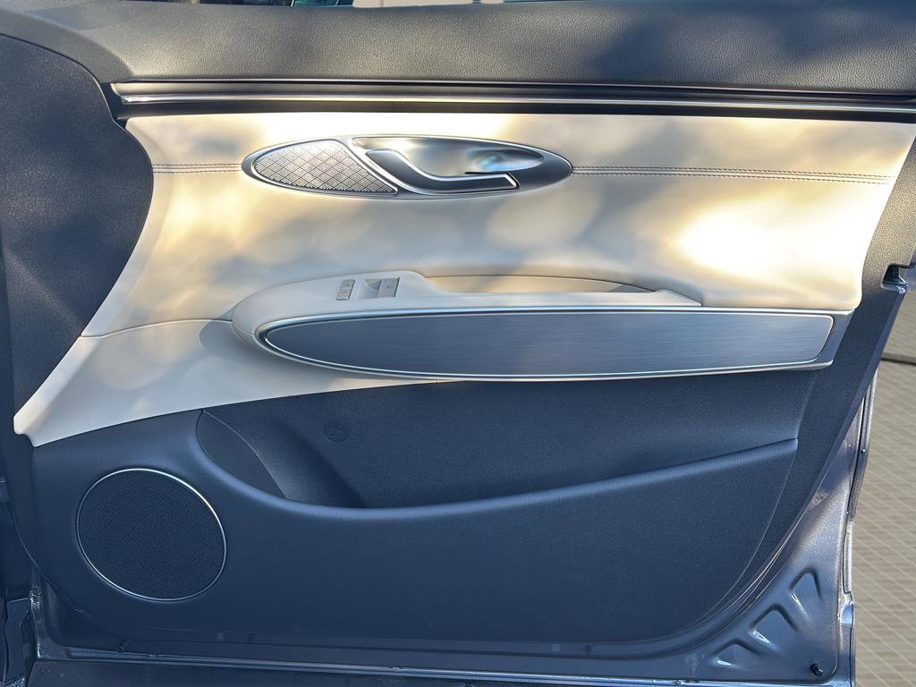 Certified 2026 Genesis GV70 2.5T Select image 37