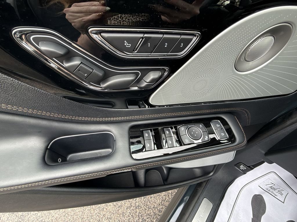 Used 2025 Lincoln Aviator Black Label image 30