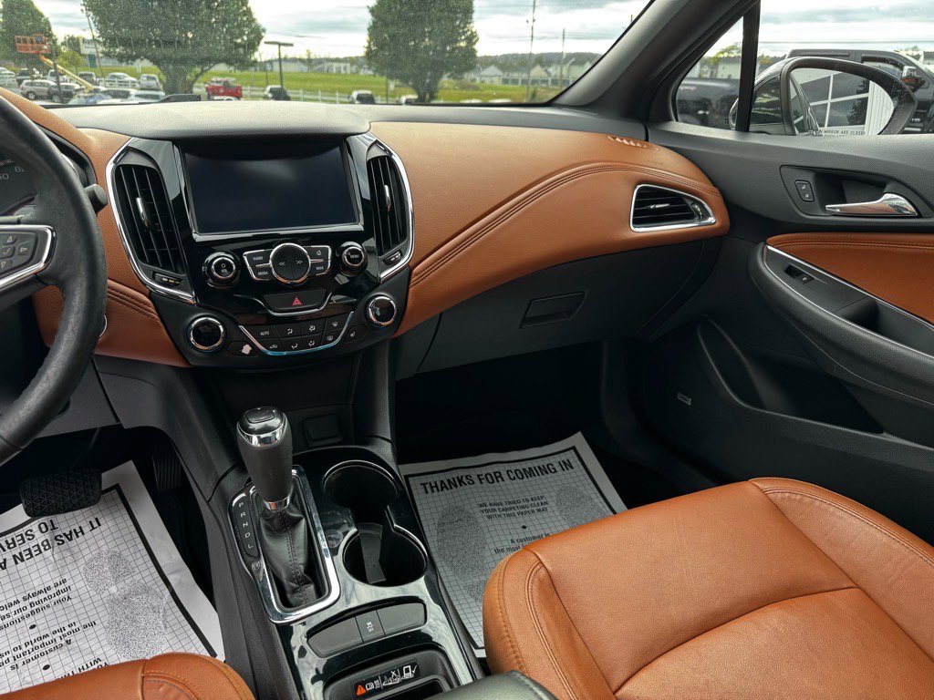Used 2017 Chevrolet Cruze Premier image 14