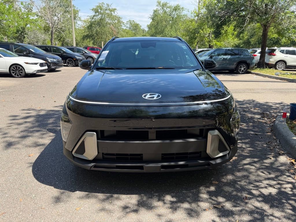Used 2024 Hyundai Kona SEL w/ Convenience Package FWD image 2