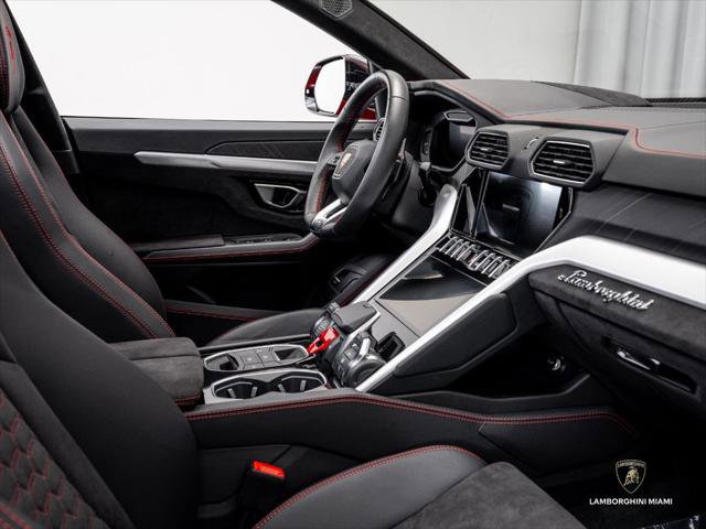 Used 2024 Lamborghini Urus S AWD/4WD image 43