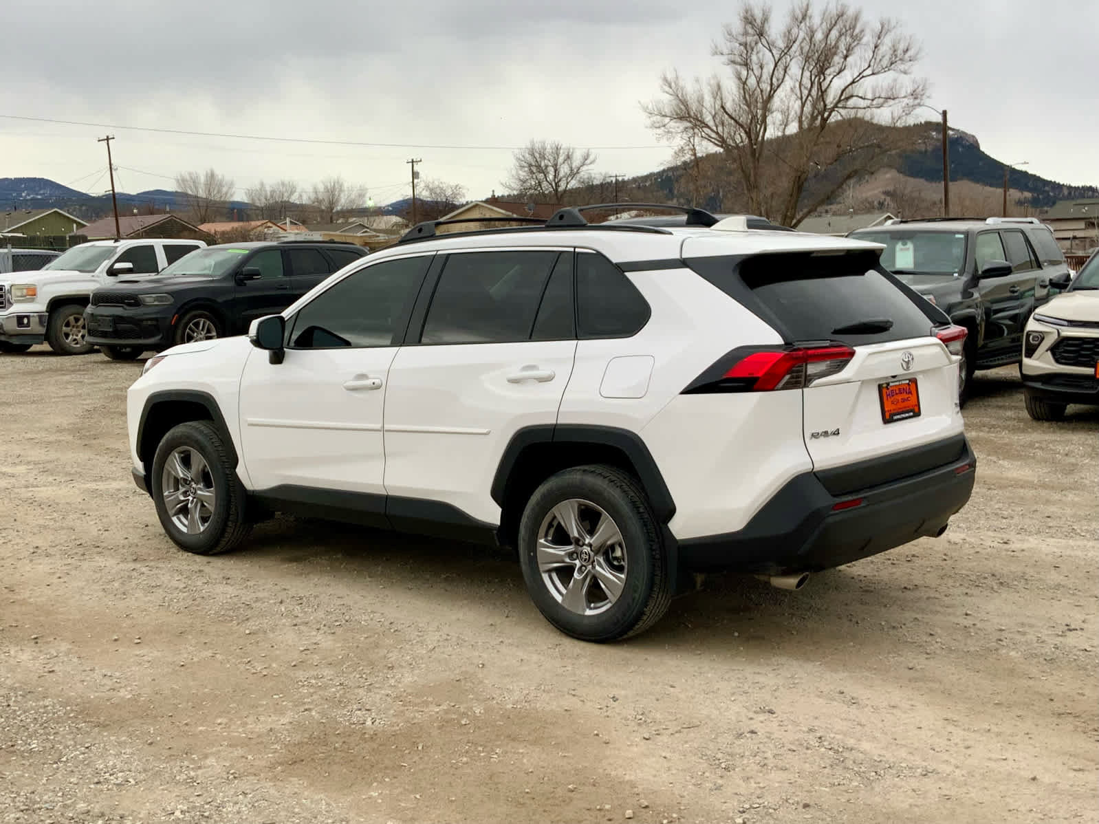 Used 2025 Toyota RAV4 XLE w/ Convenience Package image 3