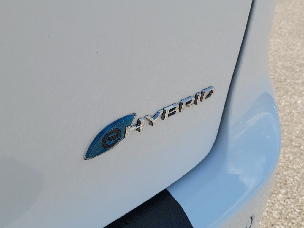 Used 2024 Chrysler Pacifica Limited FWD image 8